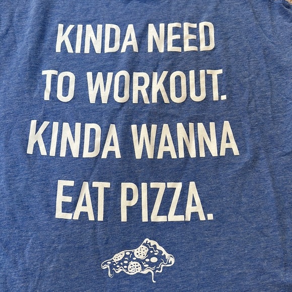 Muscles and donuts ‘kinda need to workout kinda wanna eat pizza’graphic tank top - Picture 2 of 7